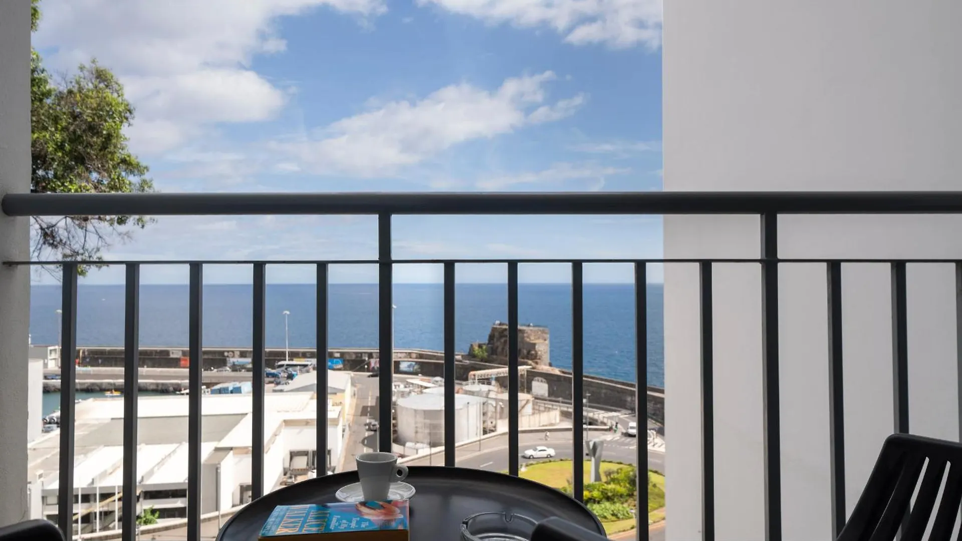 Apartment Apartamento Princesa Dona Amelia By An Island Apart