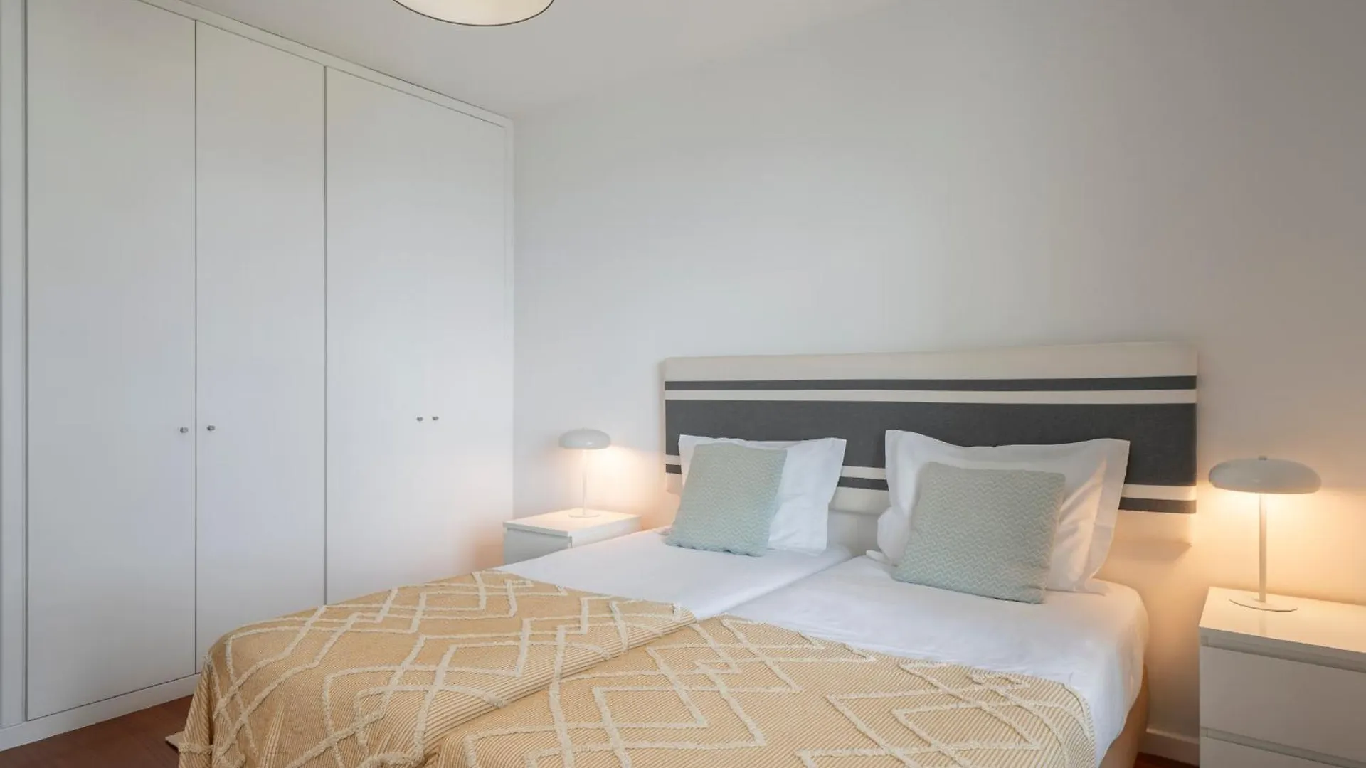 Apartment Apartamento Princesa Dona Amelia By An Island Apart